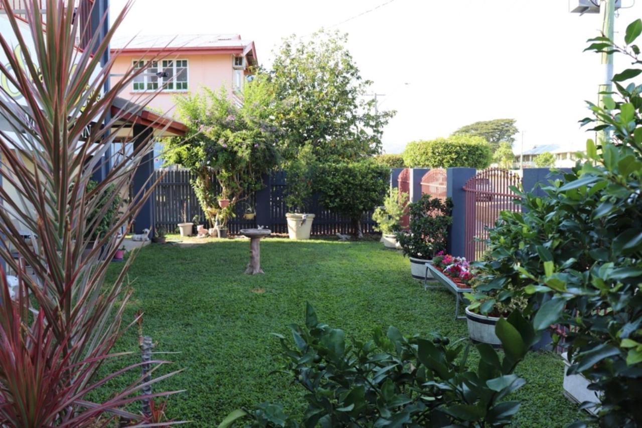 Spanish Lace Motor Motel 4*